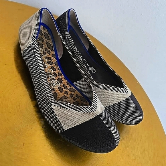 Rothy's The Flat Round Toe Black And Cream Plaid Retired Pattern Size 8 🛍 🌴 - Picture 3 of 11